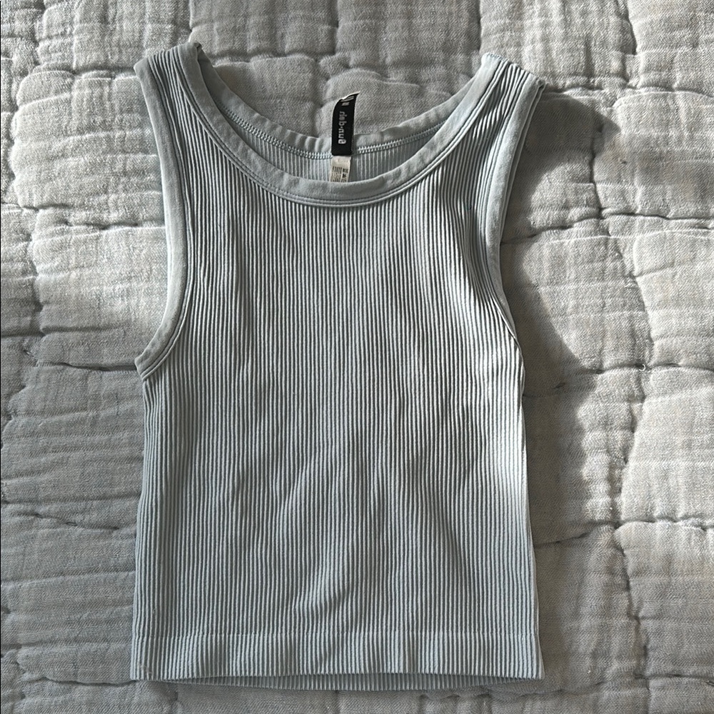 Aritzia top